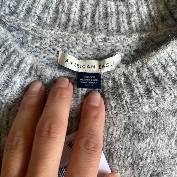 American Eagle Cozy Coquette Cropped Holiday Sweater - Picture 12 of 13